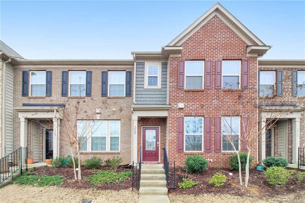3009 Honeylocust Lane - Photo 1