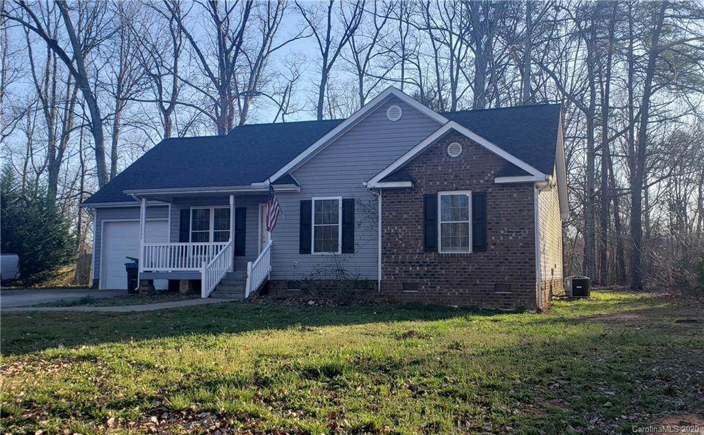 1022 Elizabeth Drive - Photo 1