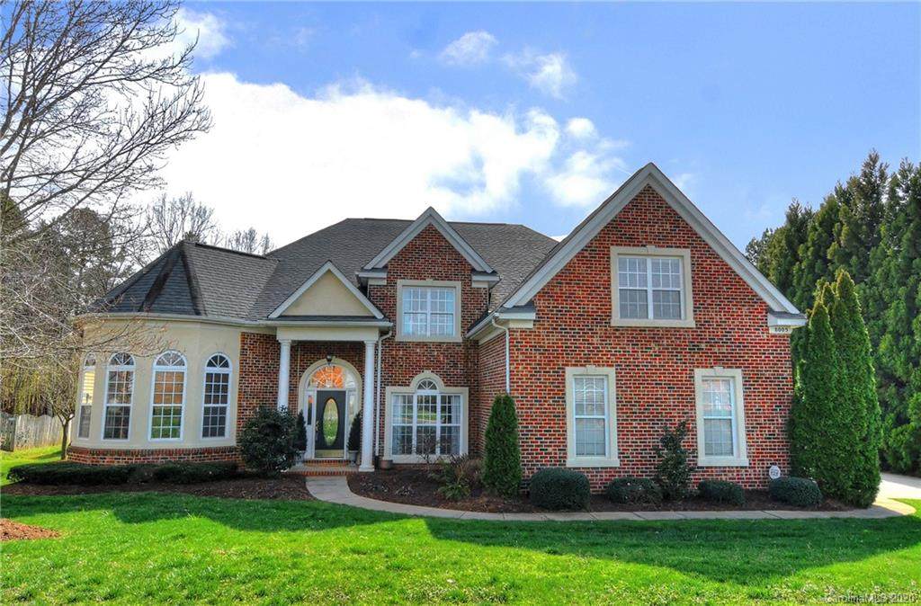 8005 Avanti Drive - Photo 1