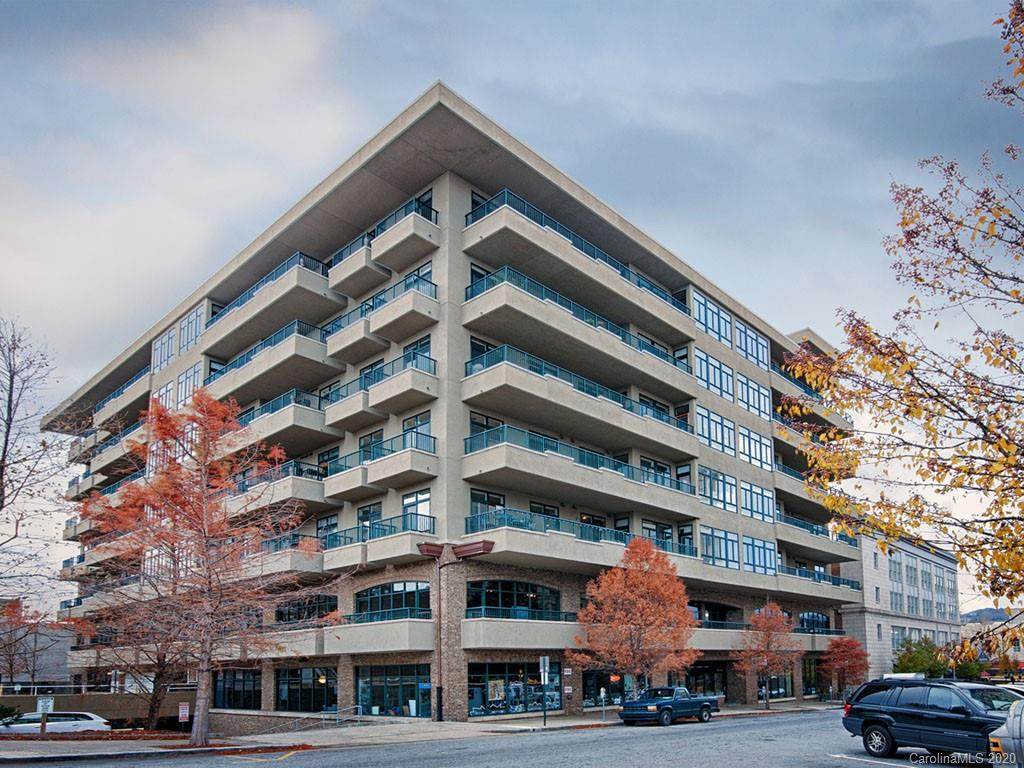 21 Battery Park Avenue - Photo 1