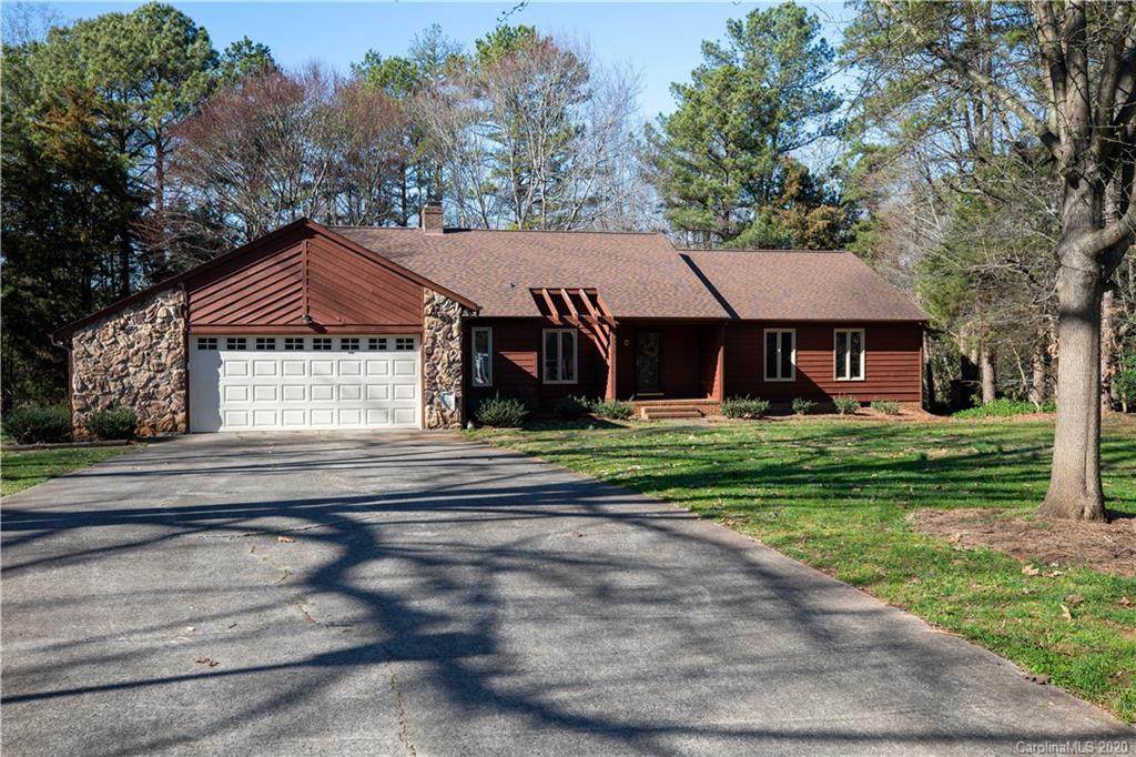 3017 Southampton Circle - Photo 1