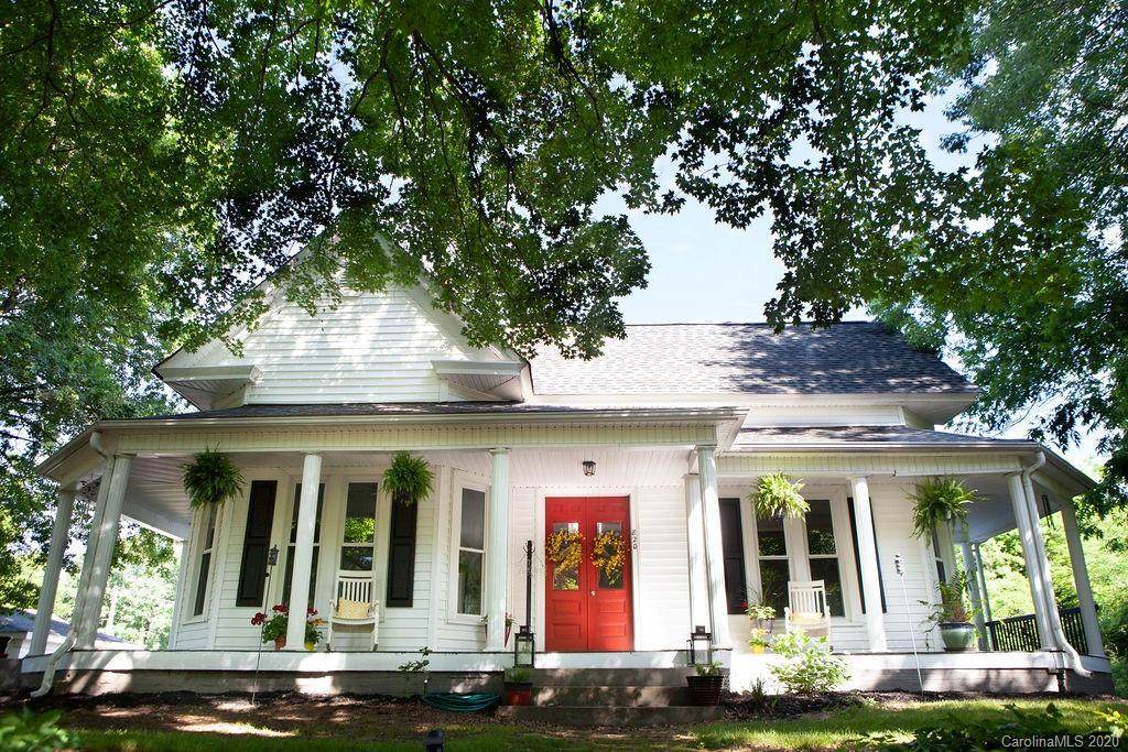 820 Old Charlotte Road - Photo 1