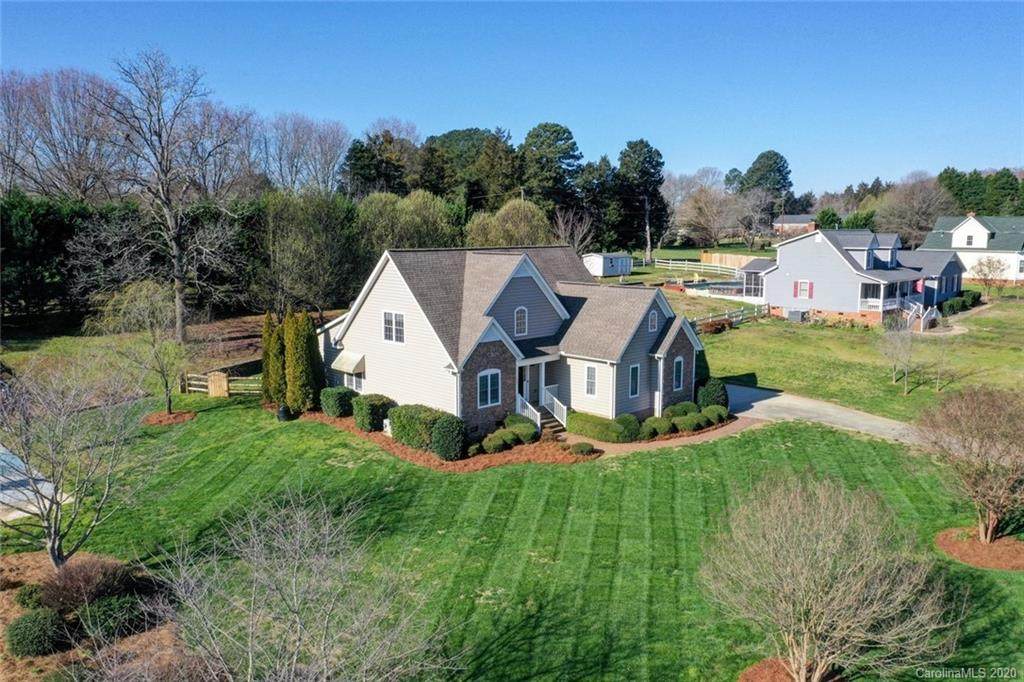 5662 Saint James Lane - Photo 1