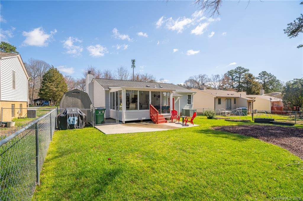 3919 Piney Grove Road - Photo 1