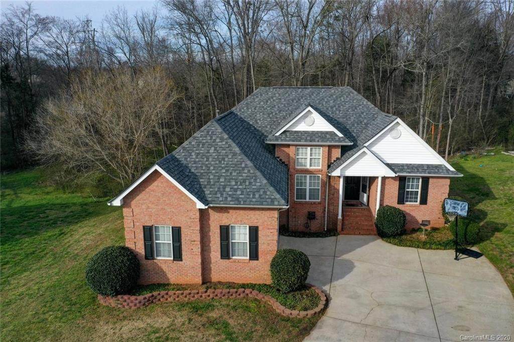 4710 Titus Court - Photo 1
