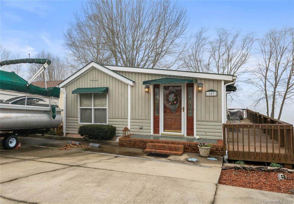 107 Dogwood Circle - Photo 1