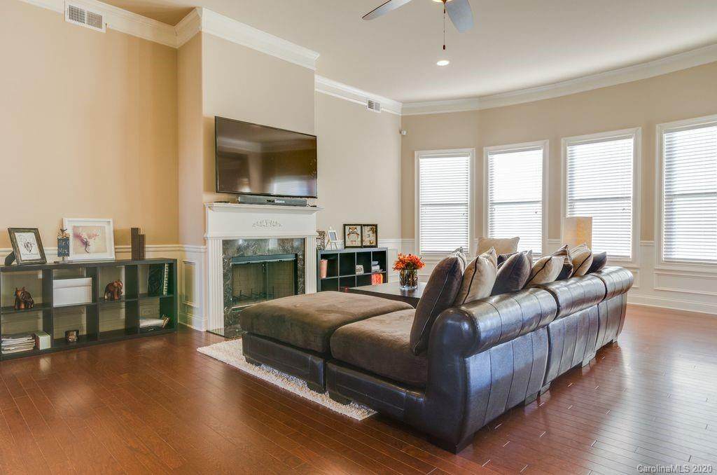 1506 Ashburn Ridge Drive - Photo 1