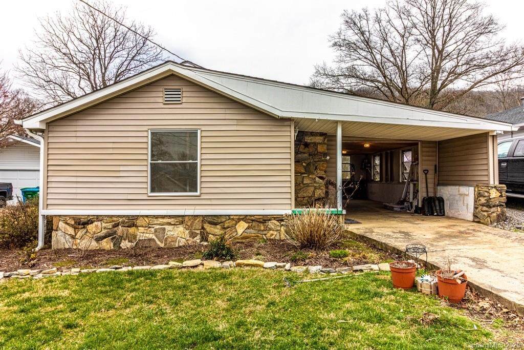 131 Fountain Way - Photo 1