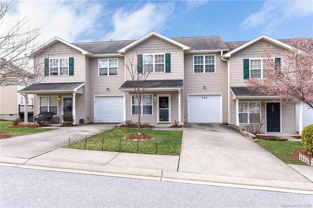 423 Wiltshire Circle - Photo 1