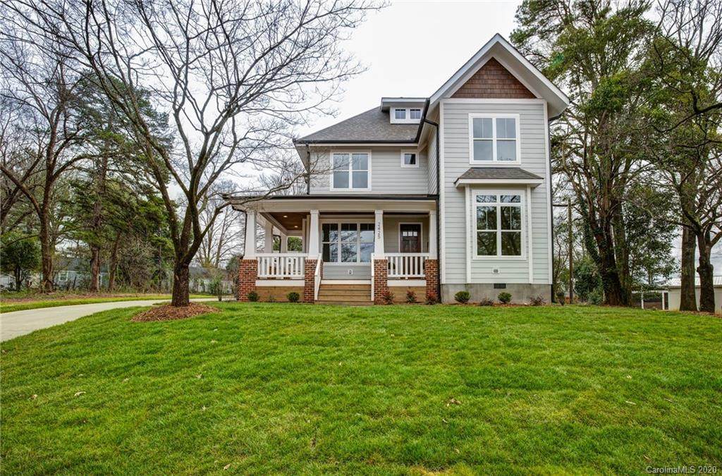 2425 Roslyn Avenue - Photo 1