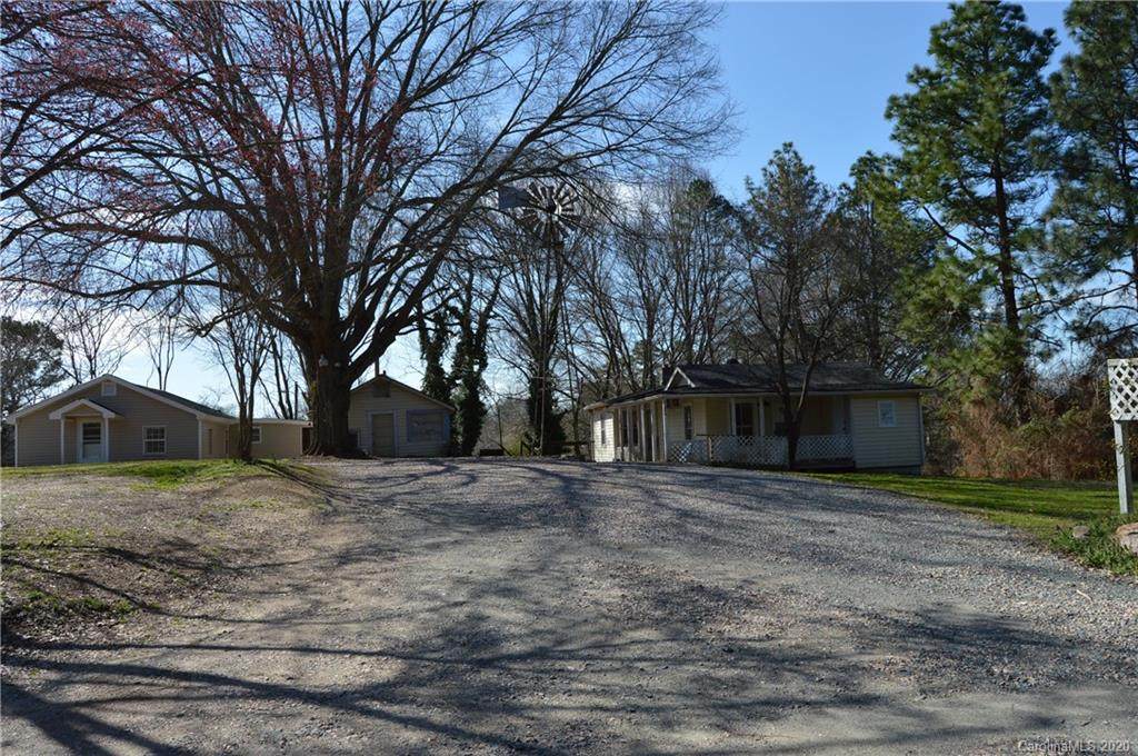 2105 Swan Street - Photo 1