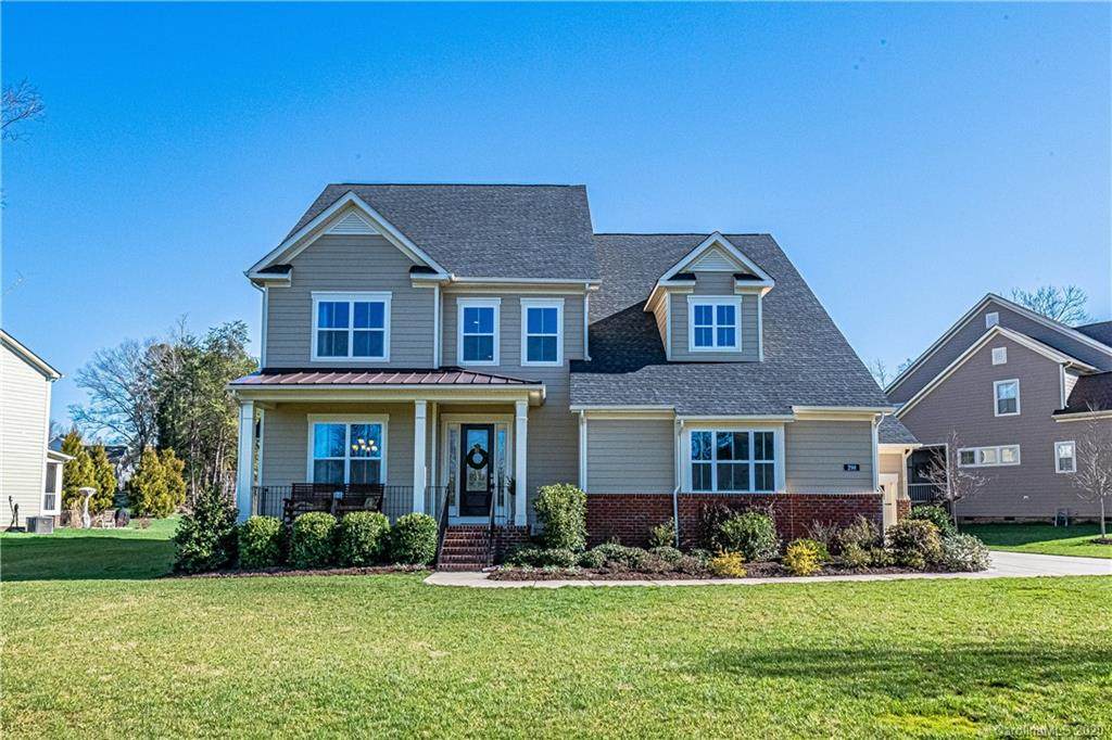290 Monteray Oaks Circle - Photo 1