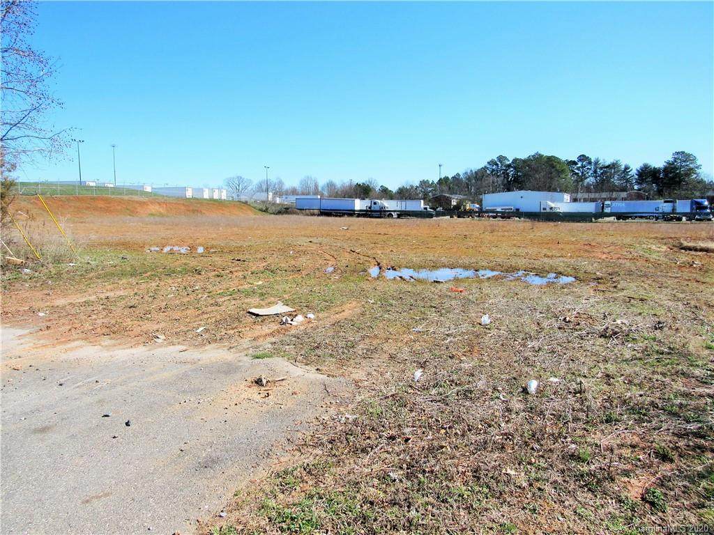 707 York Road - Photo 1