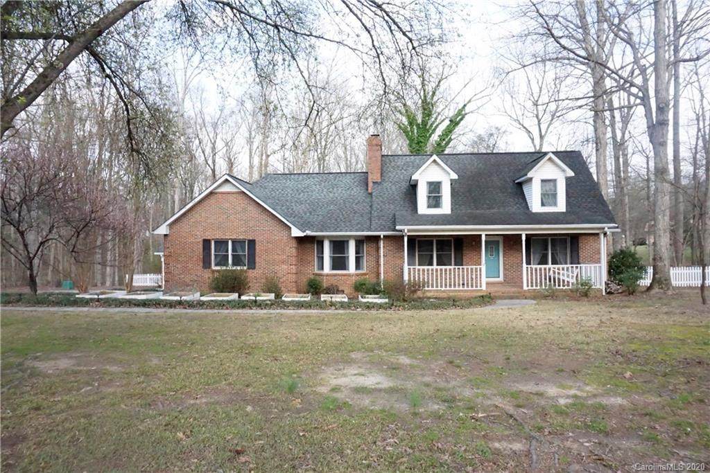 4264 Walnut Ridge Road - Photo 1