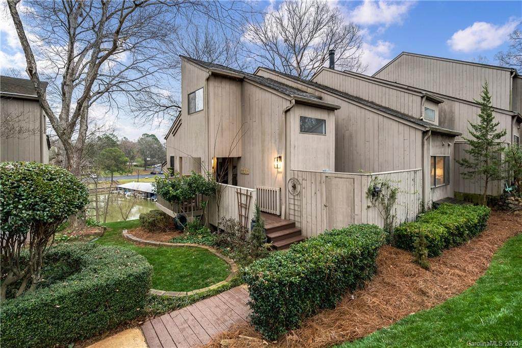 78 Ridgeport Road - Photo 1