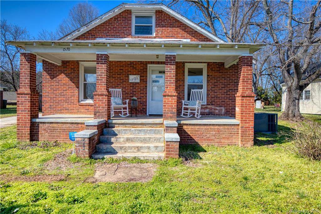 1570 Main Street - Photo 1