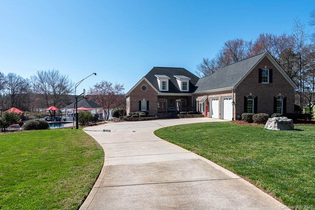 201 Riverfront Drive - Photo 1