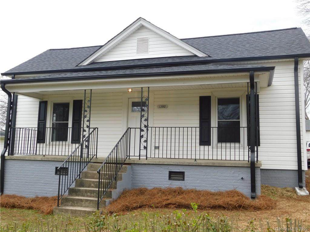 1202 Walnut Street - Photo 1