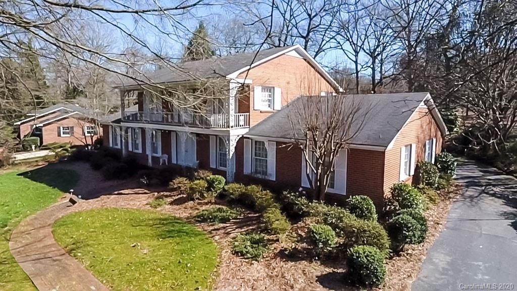 114 Labans Lane - Photo 1