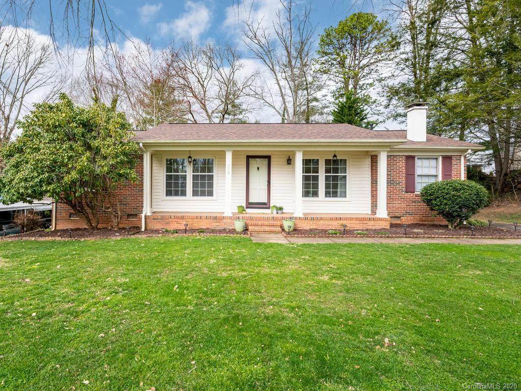 210 Summerglen Drive - Photo 1