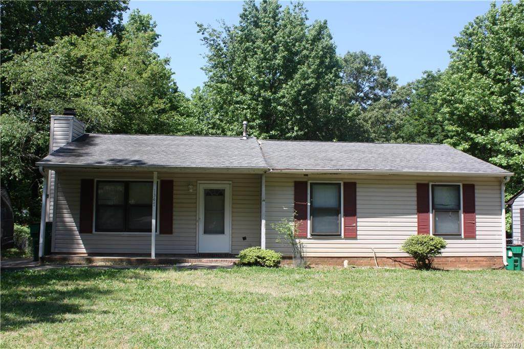 1347 Susan Street - Photo 1