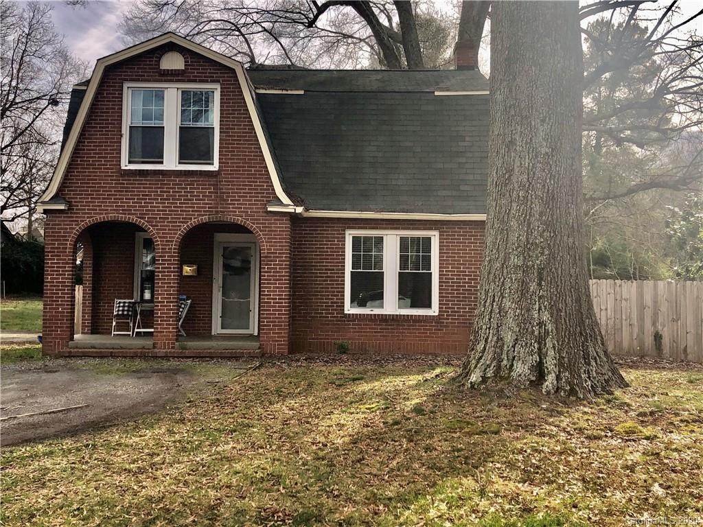 728 Center Street - Photo 1