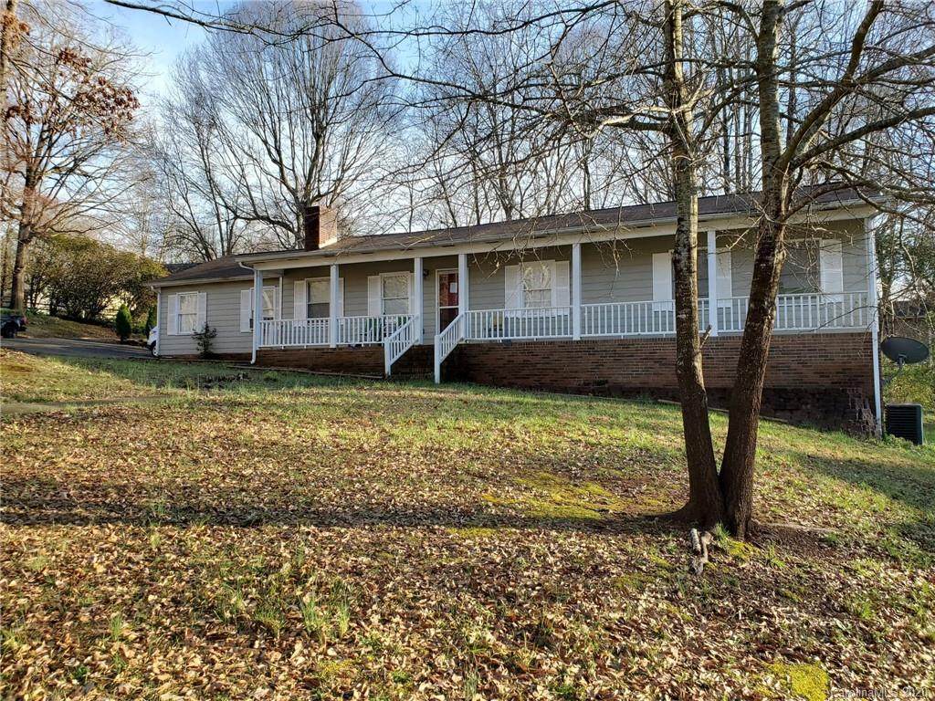 303 Woodridge Drive - Photo 1