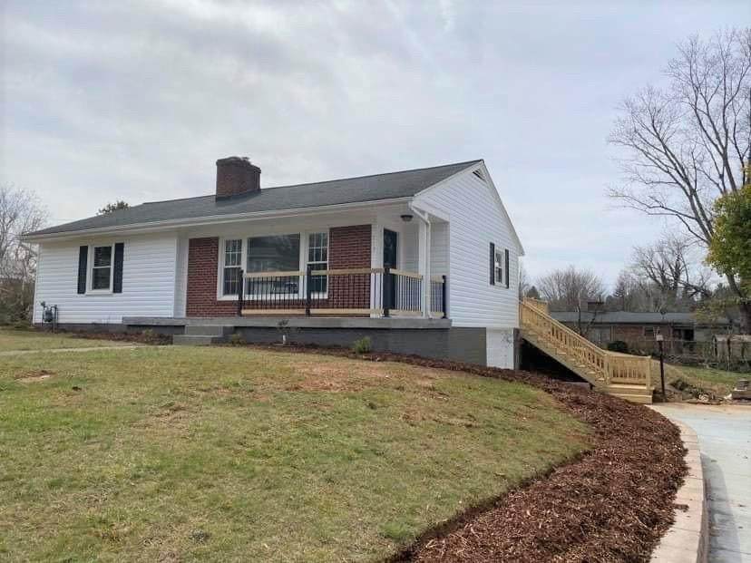 713 Circle Drive - Photo 1