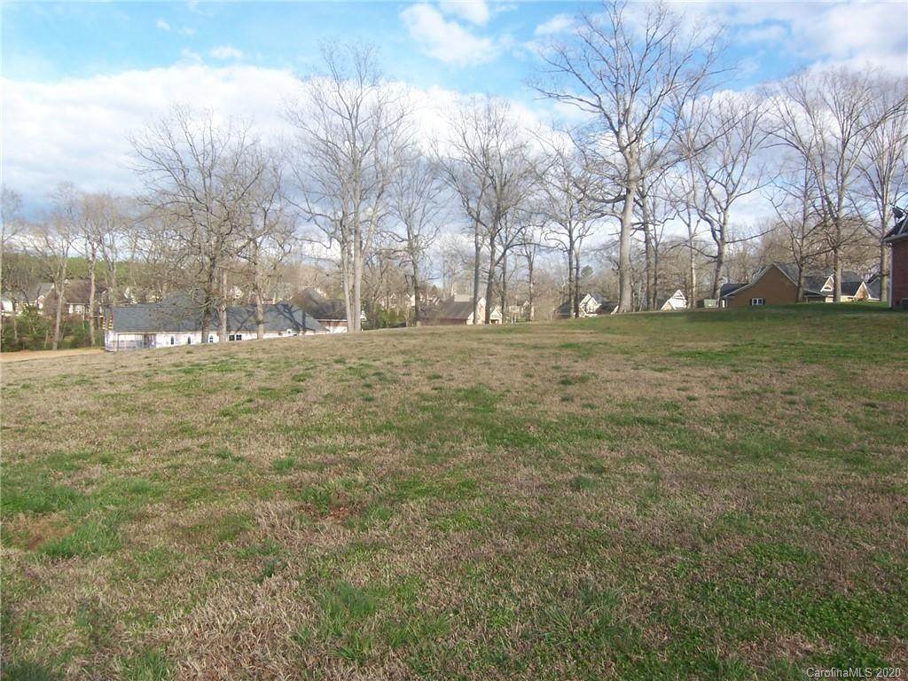 110 Blakemore Drive - Photo 1