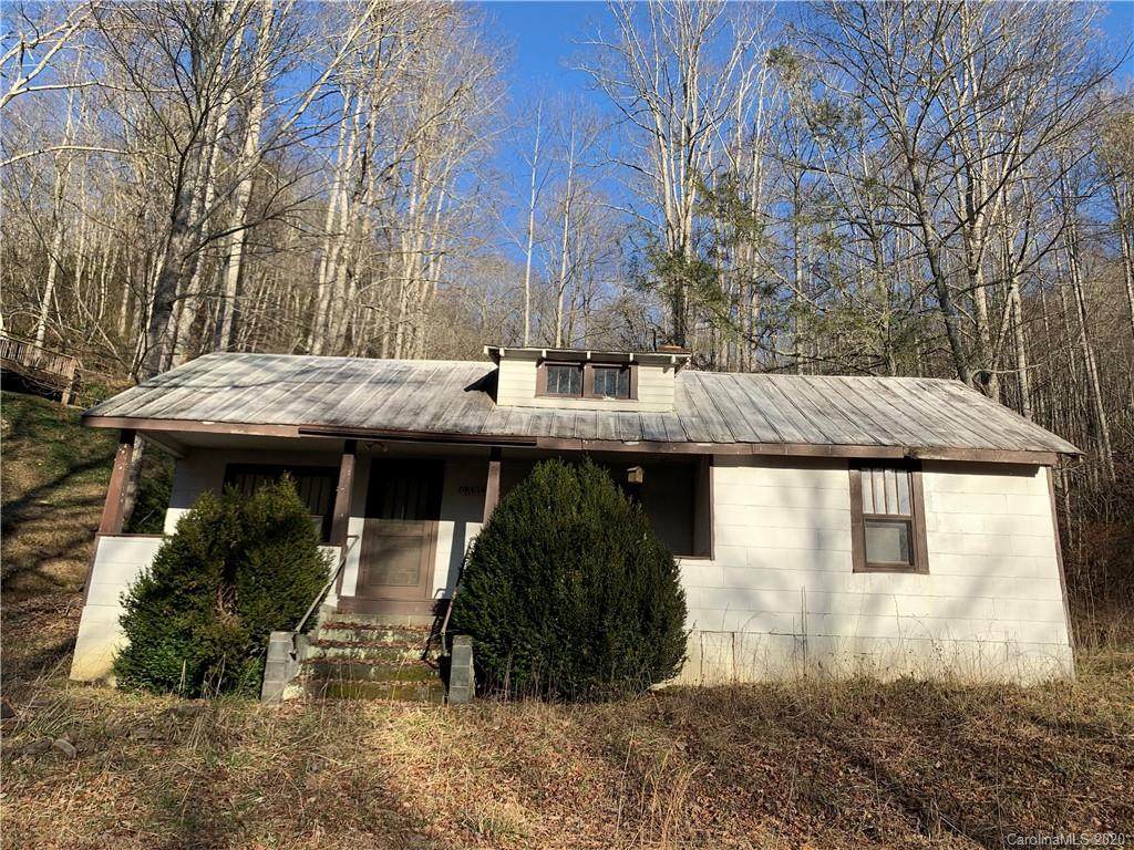 3158 Dicks Creek Road - Photo 1
