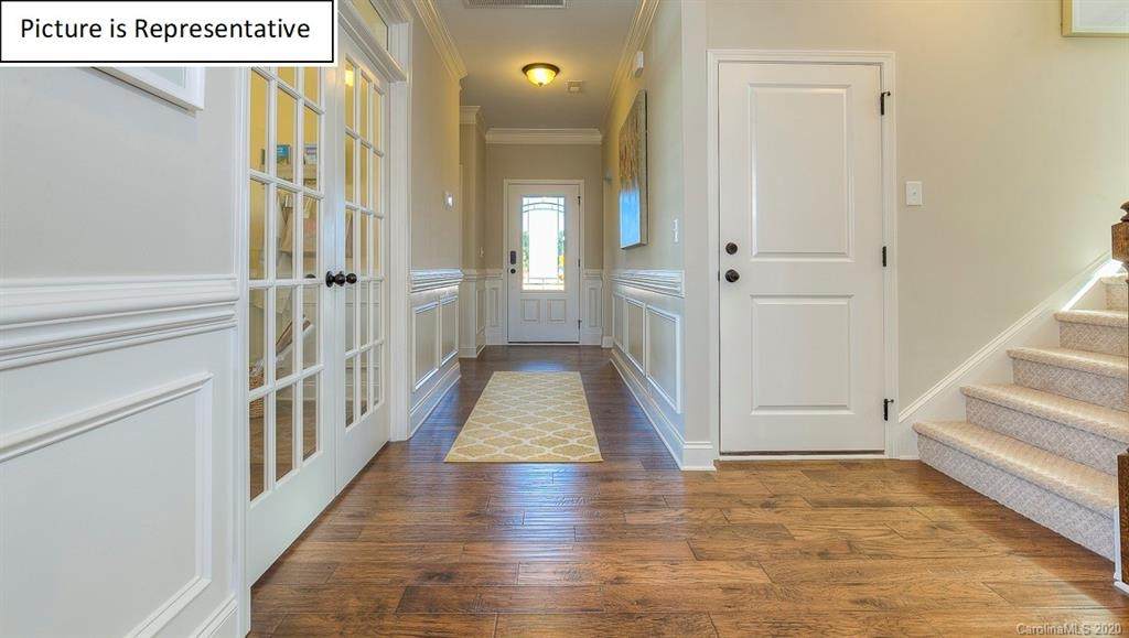 9028 Oakmere Road - Photo 1
