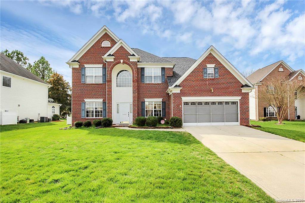 5924 Maple View Place - Photo 1