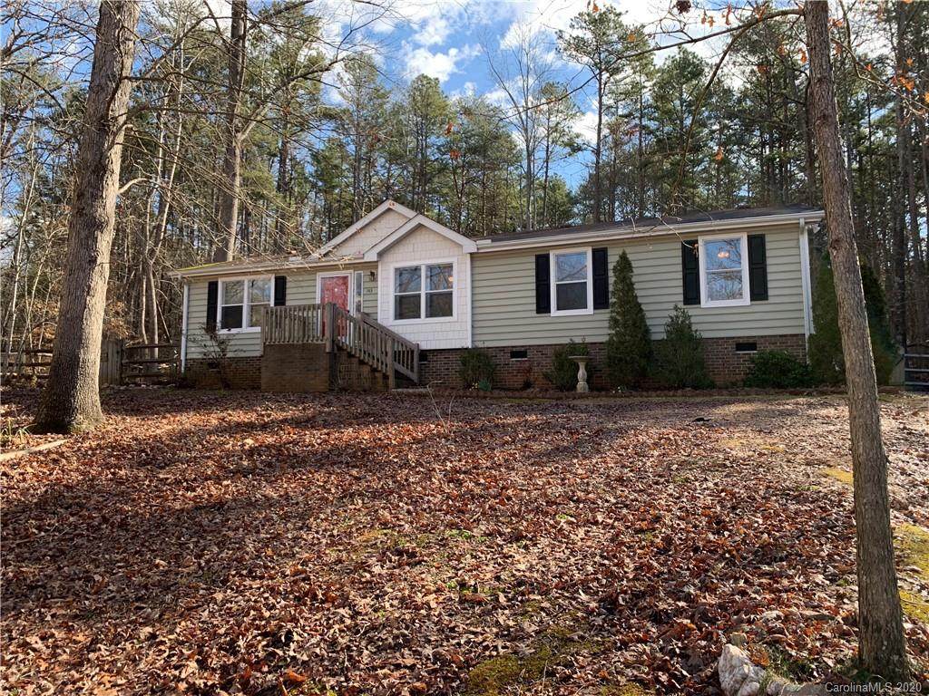 143 Sebastian Lane - Photo 1