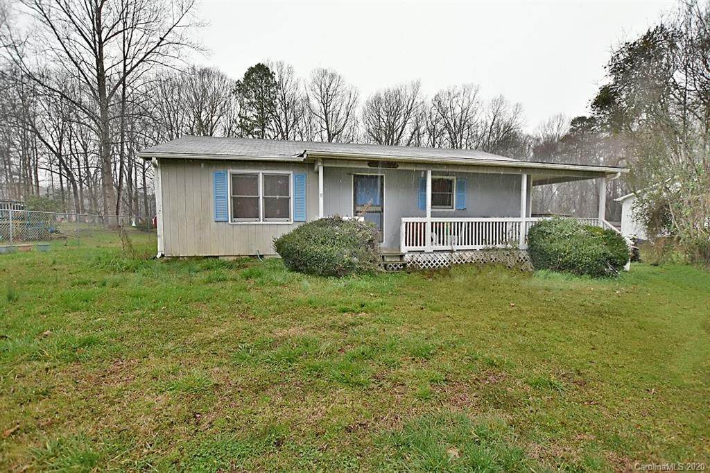 1079 Deer Track Drive - Photo 1