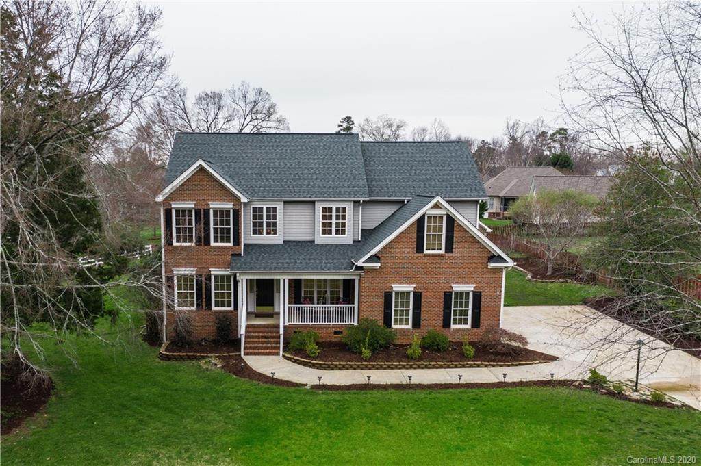 912 Gristmill Drive - Photo 1