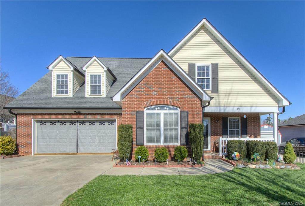 308 Wendover Drive - Photo 1