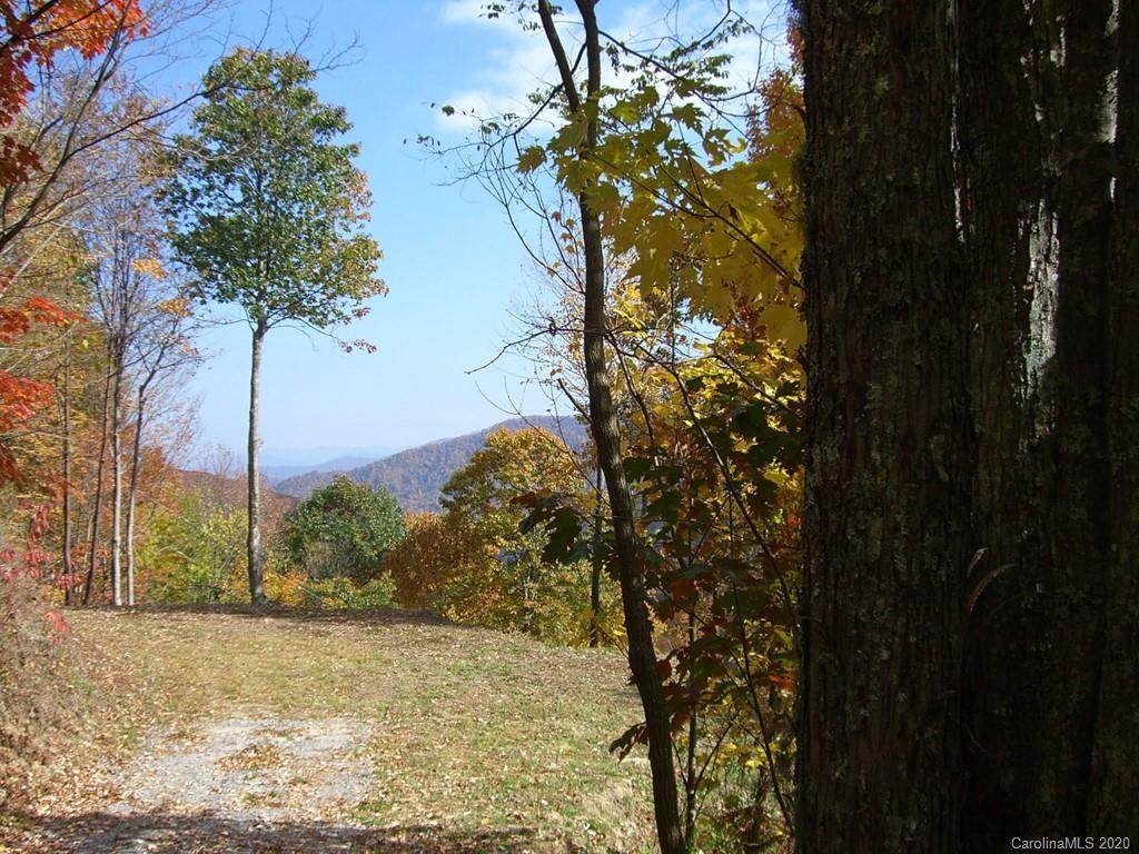 32 Minot Lane - Photo 1