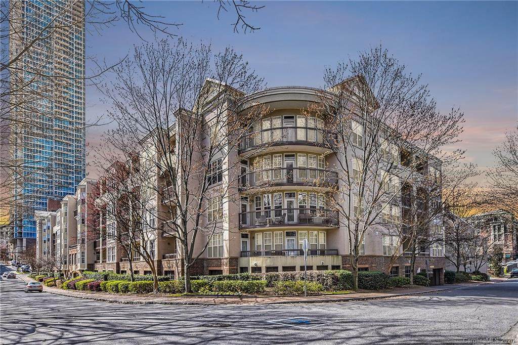 405 7th Street - Photo 1