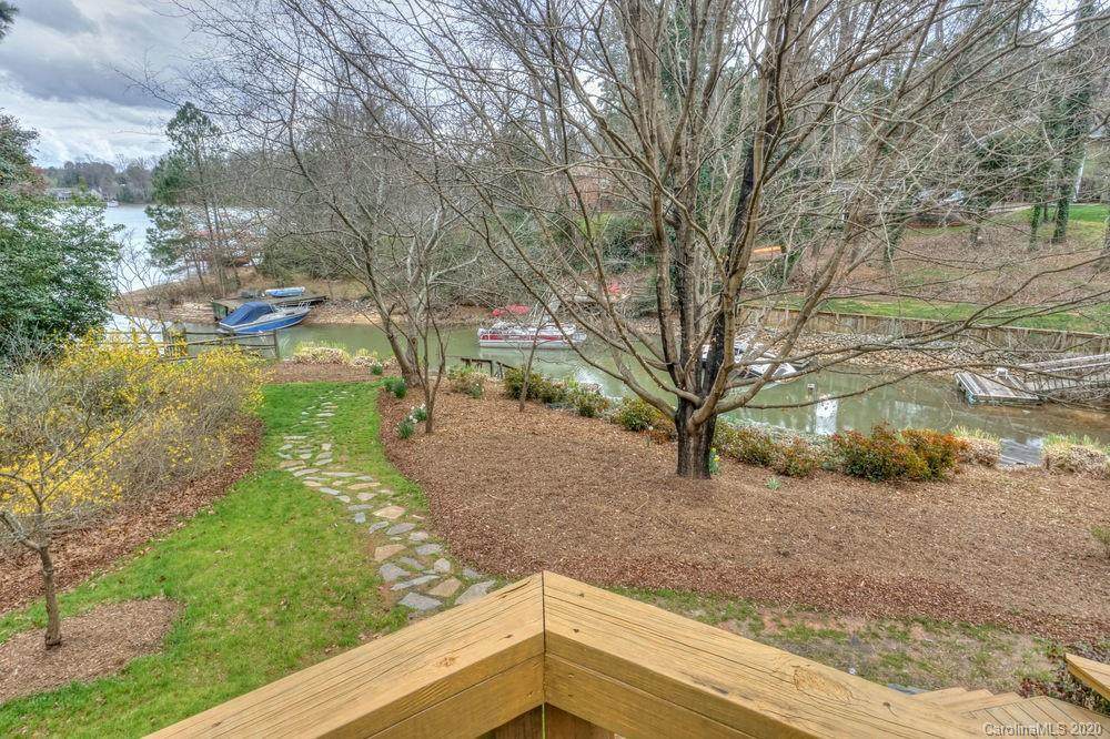 2888 Lake Shore Road - Photo 1 2888 Lake Shore Road - Photo 1