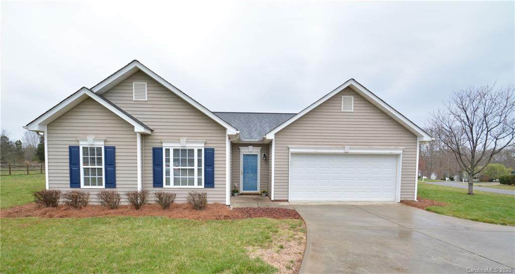 125 Brook Glen Drive - Photo 1