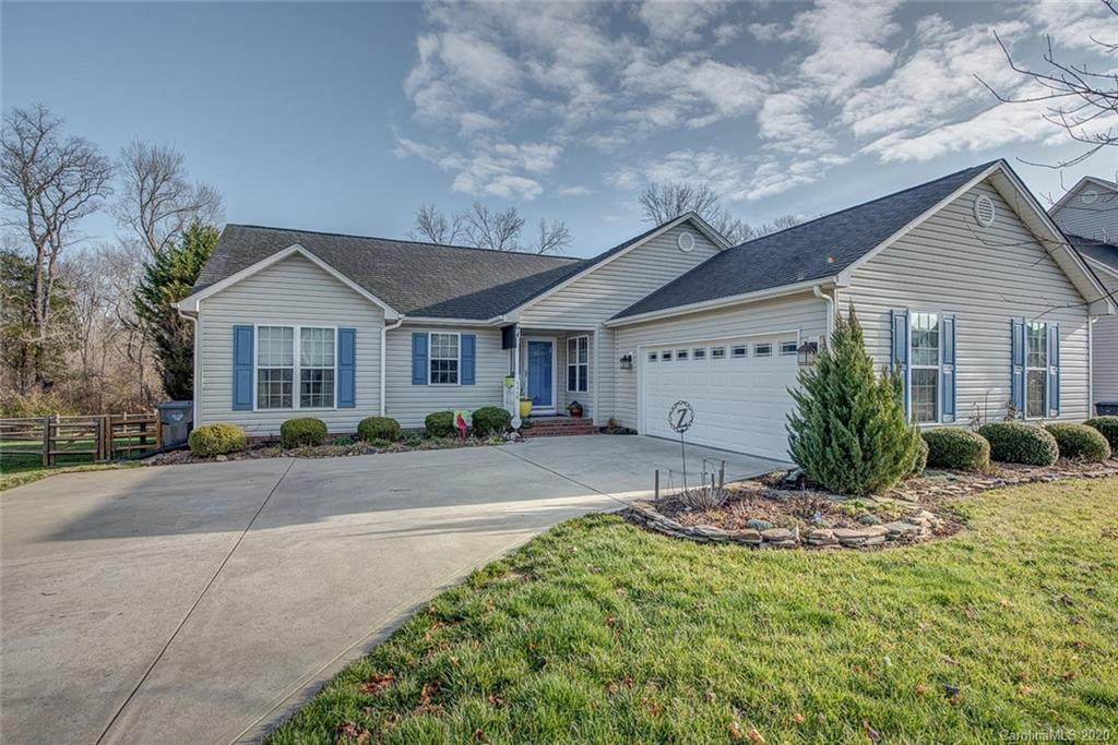 4040 Hereford Lane - Photo 1