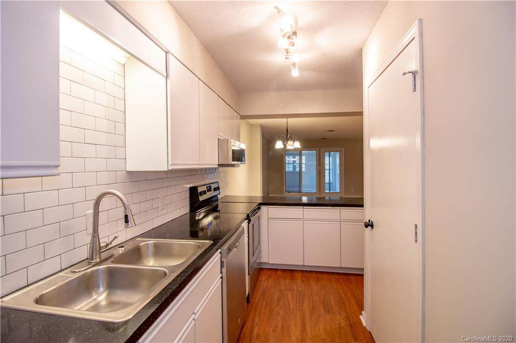 831 Coventry Lane - Photo 1