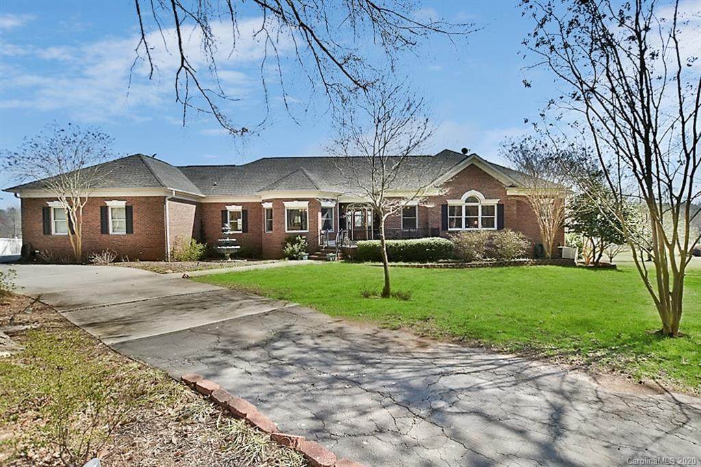 1375 Saddle Drive - Photo 1