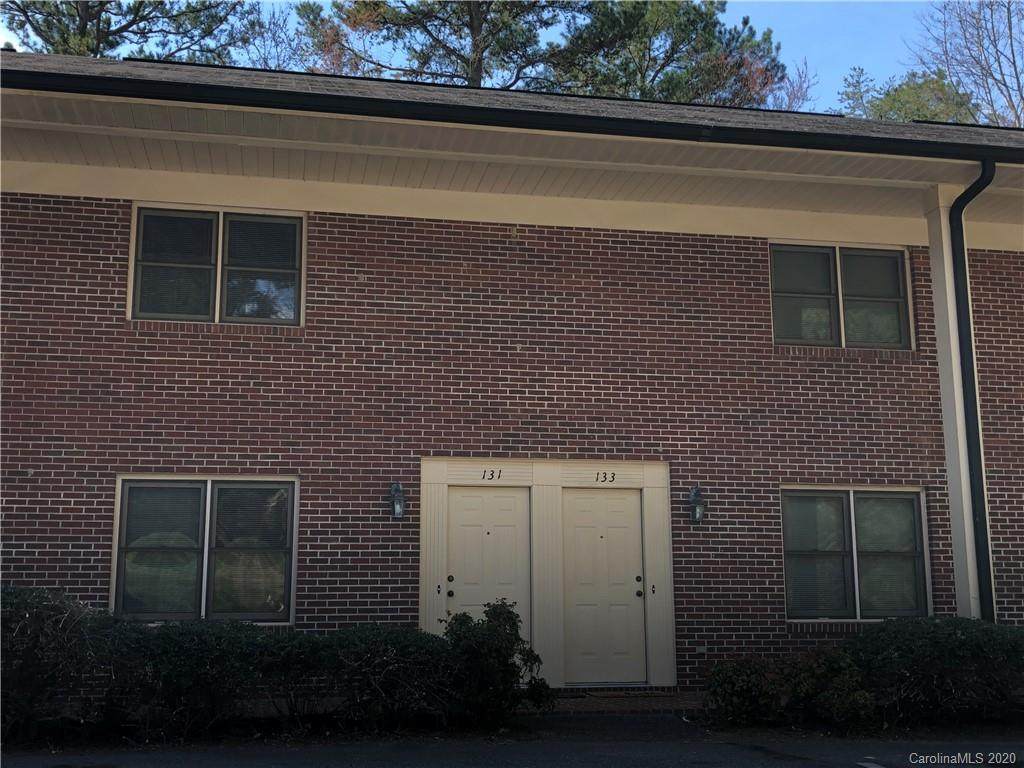 131 Hillcrest Drive - Photo 1
