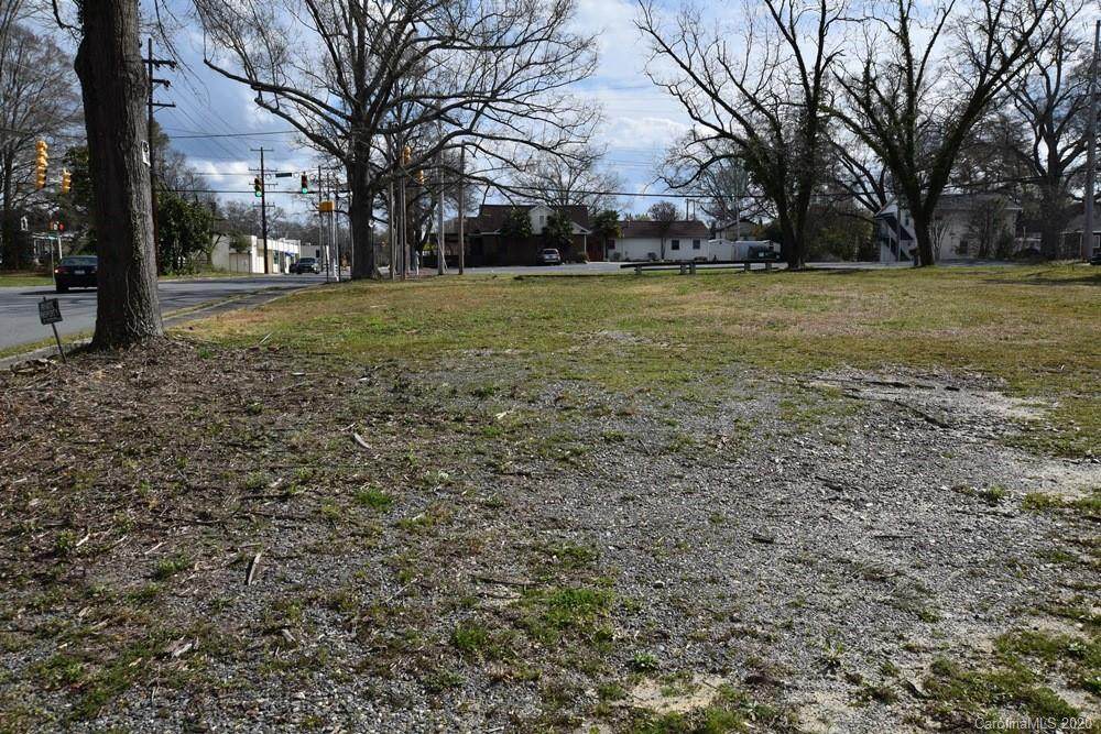 615 North Avenue - Photo 1