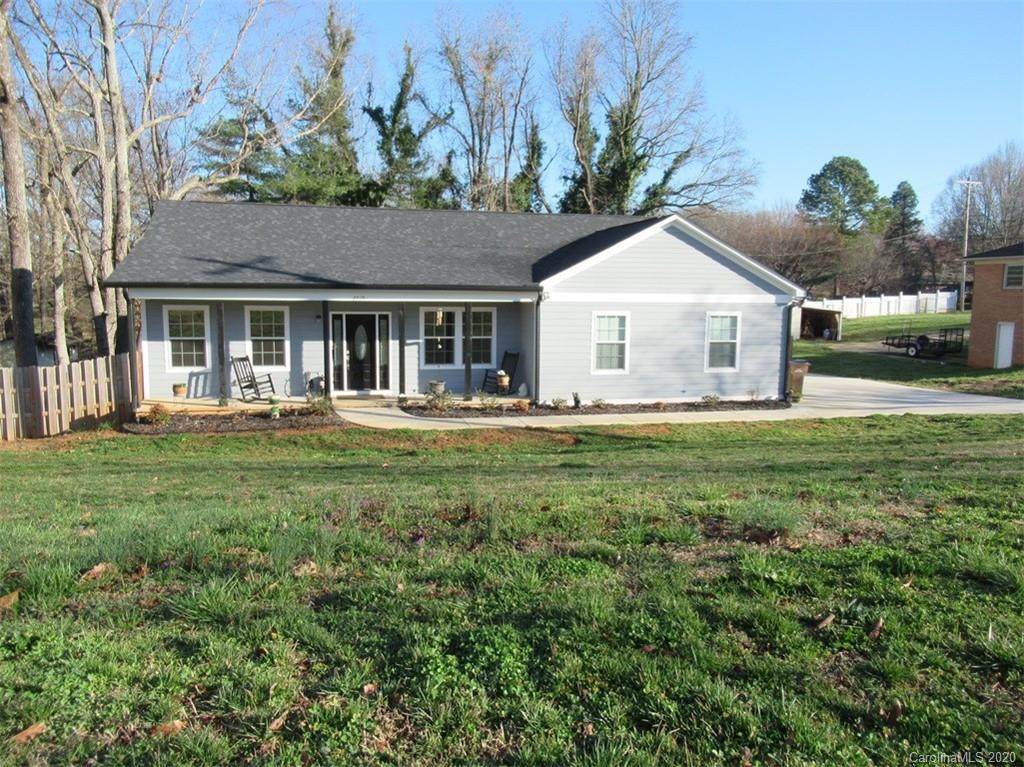2719 Highland Drive - Photo 1
