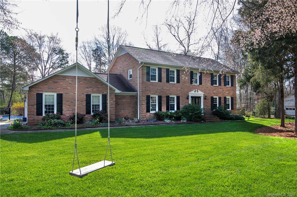 5441 Bedfordshire Avenue - Photo 1