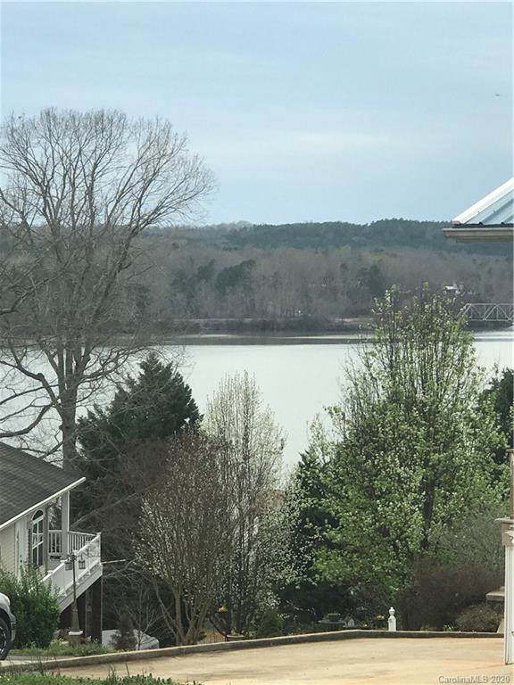 106 Lake View Drive - Photo 1