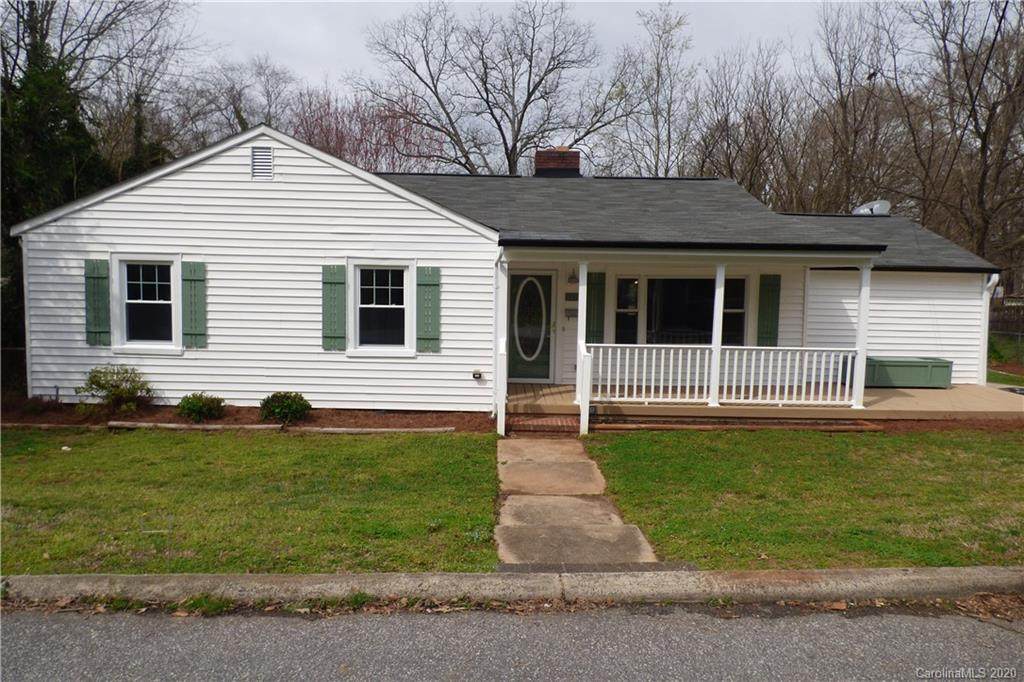 809 Alexander Street - Photo 1