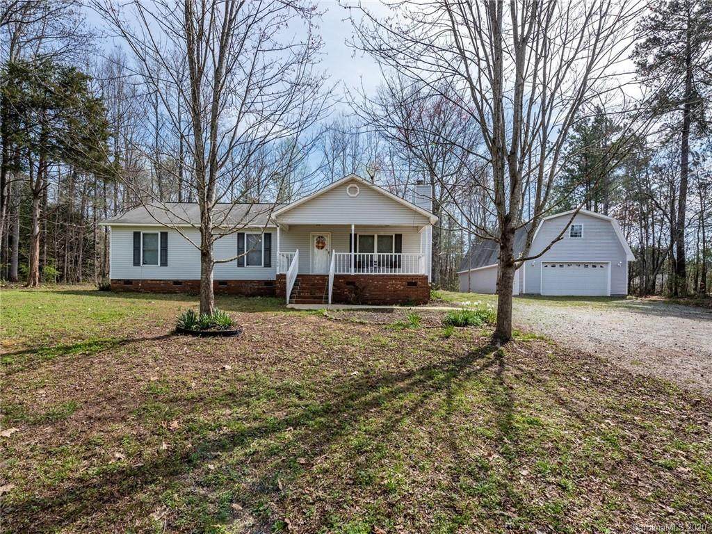 1580 Pioneer Road - Photo 1